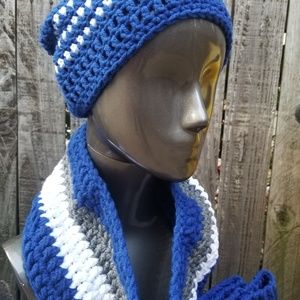 NWT Handmade Crochet Hat & Cowl Set with boot cuff Blue White